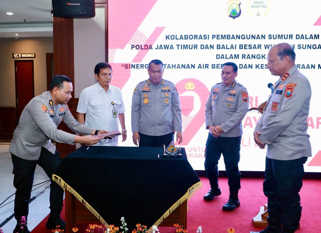 749f00f1 bf1f 4b28 b661 f7a89db6f55f