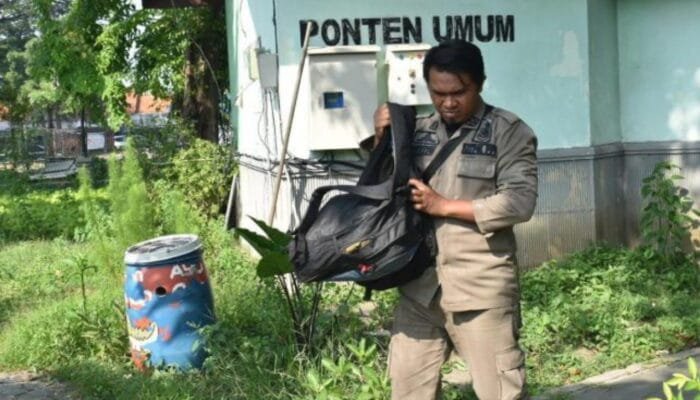 Fasilitas Umum Disalahgunakan, Toilet Taman di Surabaya Disulap Jadi Rumah