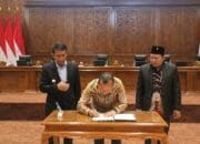 Perda Disahkan, Bupati Bojonegoro Puji DPRD: Kolaborasi Kuat Demi PAD dan Layanan Publik