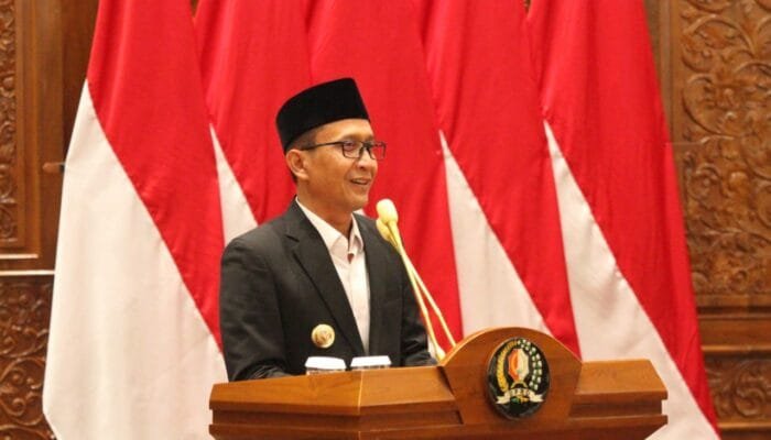 Rapat Paripurna Raperda P-APBD 2025, Ini Jawaban Bupati Bojonegoro