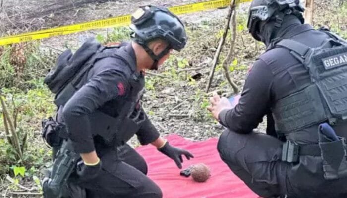 Heboh Granat Tua di Sukorame Lamongan, Gegana Turun Tangan