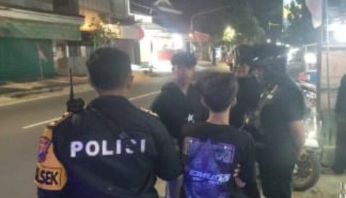 Cegah Kejahatan, Polsek Gurah Intensifkan Patroli Malam hingga Pelosok