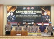 Ribuan Botol Arak Diamankan Polres Kediri