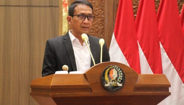 Rapat Paripurna DPRD Bojonegoro, Ini Jawaban Bupati Atas PU Fraks