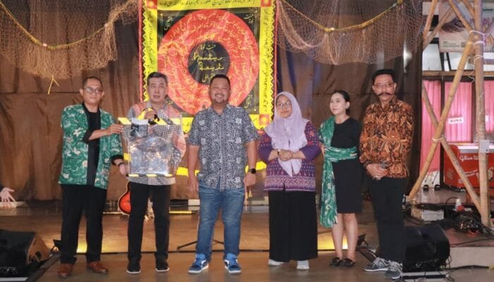 Gresik Catat Sejarah Baru: Biennale Jatim XI Jadi Magnet Seniman Internasional