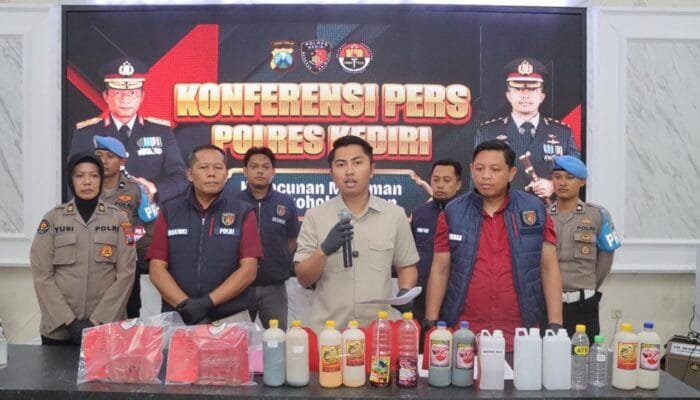 Tiga Orang Sekeluarga di Kediri Tewas Keracunan Miras