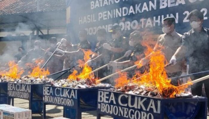 Jutaan Rokok Ilegal Dimusnahkan di Bojonegoro, Nilai Fantastis Rp 12,6 Miliar