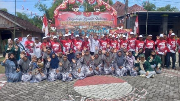 Meriah, Desa Betet Bojonegoro Gelar Lomba Kampung Glowing, Semarakkan HUT RI ke-80