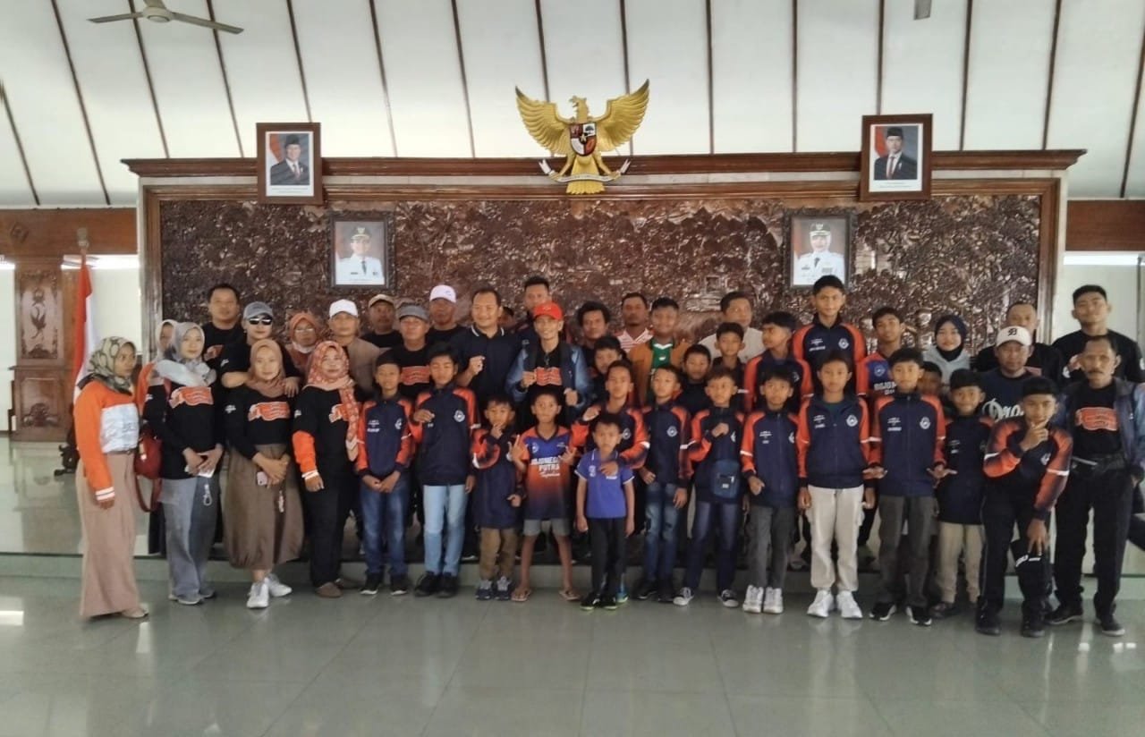 196f56b8 d6f7 46f7 8f05 564ae1ccb763