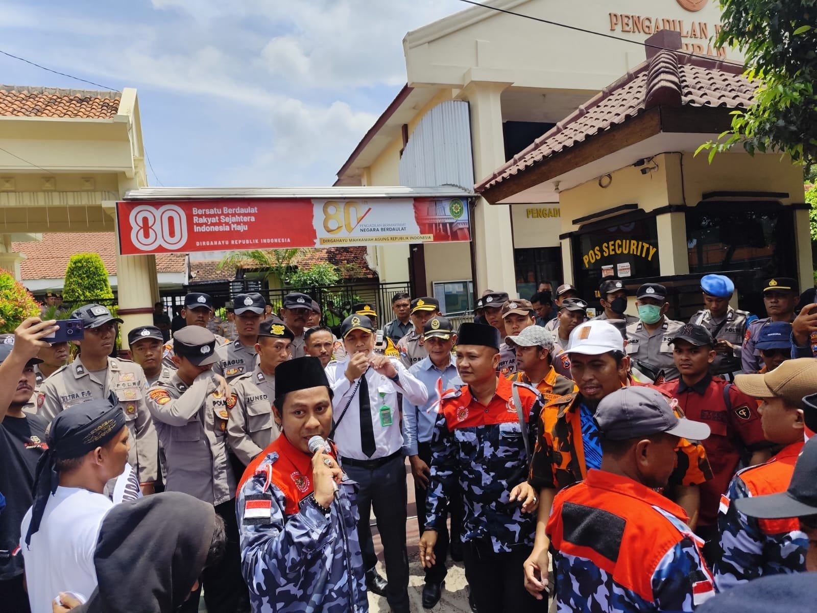 1f2d235a c869 46cc aa78 ab635ce4d287