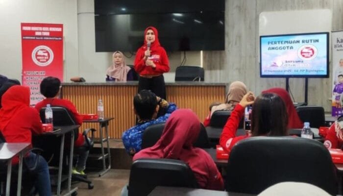 Pelatihan Canva di Bojonegoro: UMKM Kini Bisa Ciptakan Logo dan Kemasan Mandiri