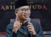 Ustad Muda Karismatik Bojonegoro Bikin Jamaah Betah Ngaji Kitab Kuning