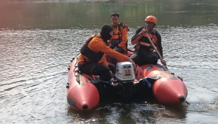 Pelajar Ngraho Bojonegoro Tenggelam Saat Berenang di Bengawan Solo, Pencarian Masih Berlanjut