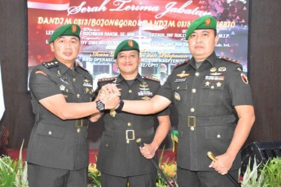 Tongkat Komando Dandim Bojonegoro Beralih ke Letkol Inf Dedy Dwi Wijayanto