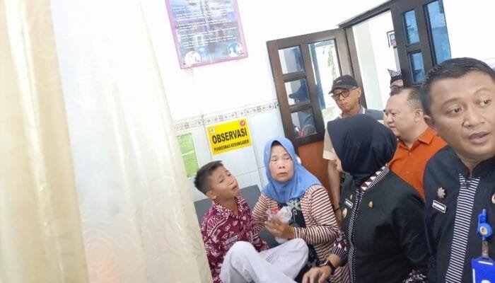 MBG Bermasalah Lagi di Bojonegoro, Siswa SDN Tumbrasanom Satu per Satu Tumbang
