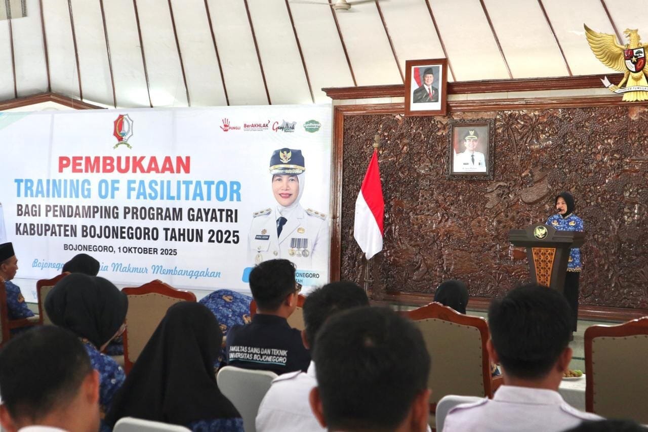 GAYATRI Bojonegoro Siap Angkat 9.400 KPM dari Garis Kemiskinan Lewat Ayam Petelur 76a62a95 4efd 448b 95dd 5fb69280e107