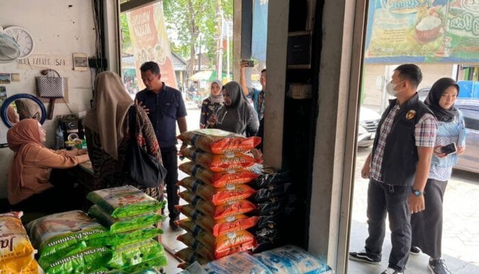 Aksi Cepat Polres Bojonegoro, Sidak Cegah Lonjakan Harga Beras Menjelang Nataru