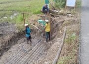 Ngawur, Pekerjaan TPT di Balen Bojonegoro Tanpa Plang Proyek, Pekerja Tak Pakai Helm