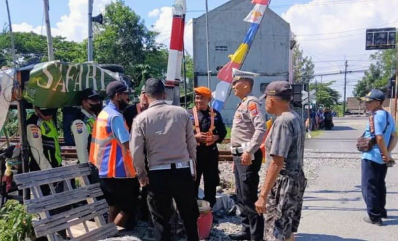 Ef5db530 8934 4767 a21e fa15edade9e6