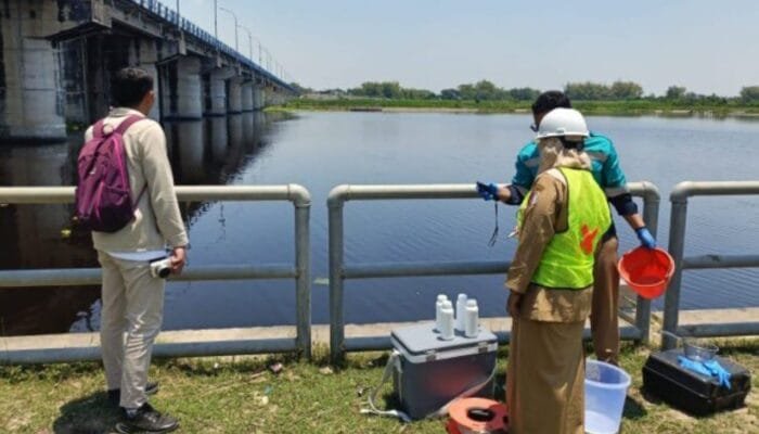 Mutu Air Bengawan Solo Masih Tercemar, DLH Bojonegoro Tunggu Hasil Uji Lab