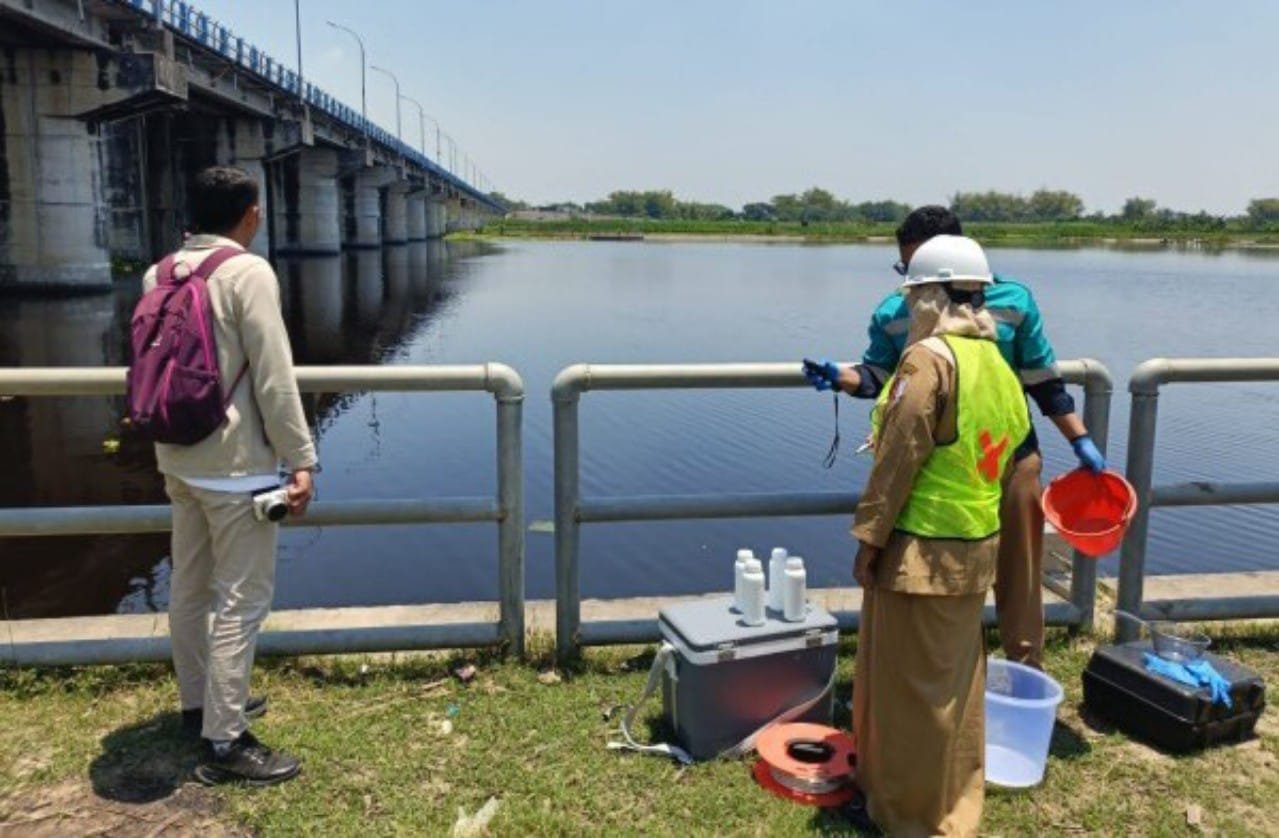 Fe2f7f44 3abb 47e4 901b 72be5db718cf