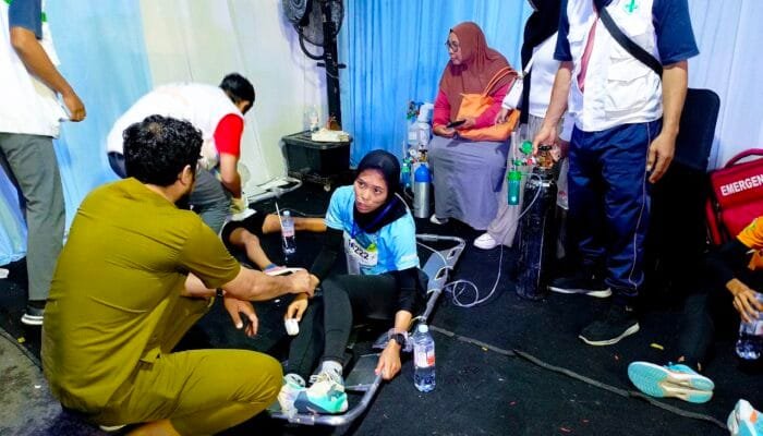 Tim Medis RSUD Sosodoro Bojonegoro Siaga di Medhayoh Night Run 2025