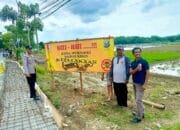 Kerap Terjadi Laka, Pemdes Kesongo dan Polsek Kedungadem Pasang Rambu Keselamatan