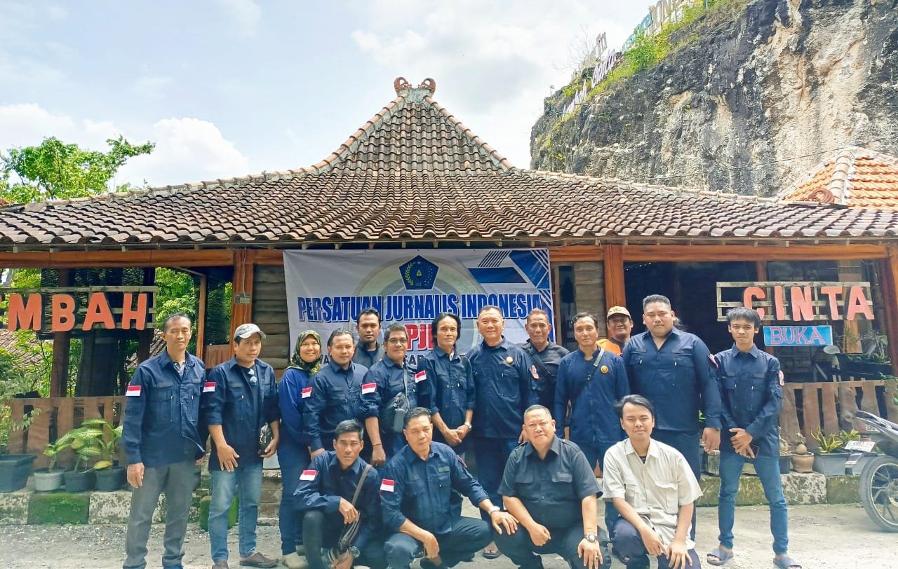 1764431131232 copy 1280x812