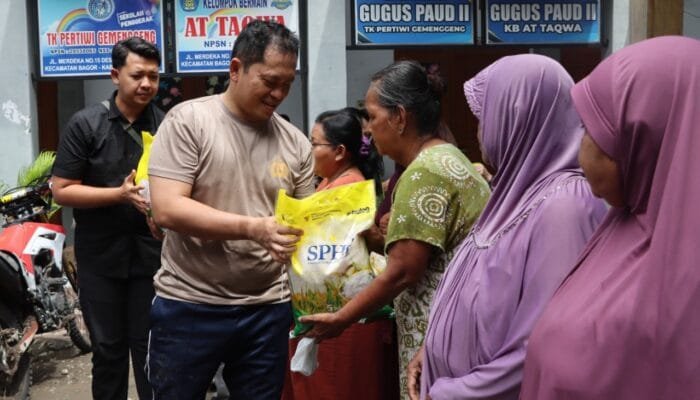 Tak Hanya Ngebut di Alam, Komunitas Trail Nganjuk Ikut Tebar Kebaikan Bareng Kapolres