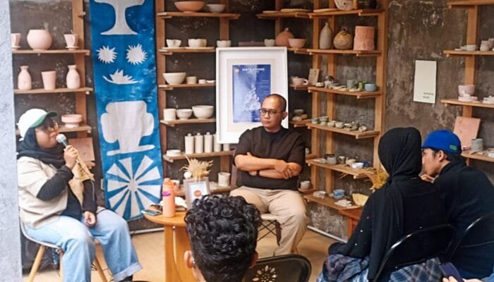 ARTTALK Ekosistem Senirupa Jatim Tersebar, Kurator Soroti Minimnya Ruang Diskusi Kuratorial dan Hilangnya Arus Utama