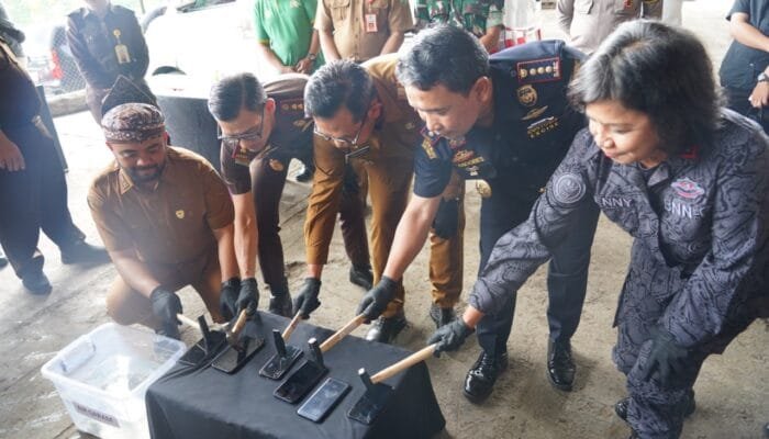 Sabu Hampir 1 Kilo Dibakar, Aksi Tegas Kejari Batu Bikin Merinding