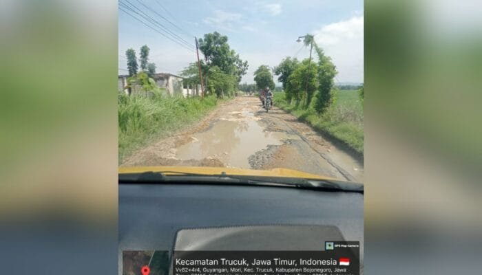 Jauh dari Kota Jauh dari Perhatian: Jalan Mori–Guyangan Bojonegoro Terabaikan