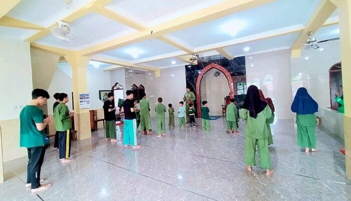 Pagi Pekat Semangat Melejit, Latihan ASAD Surabaya Jadi Sorotan