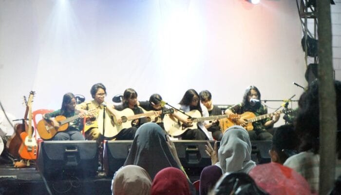 11 Perempuan Hebat Tutup Tahun di Surabaya Hari Ini #06