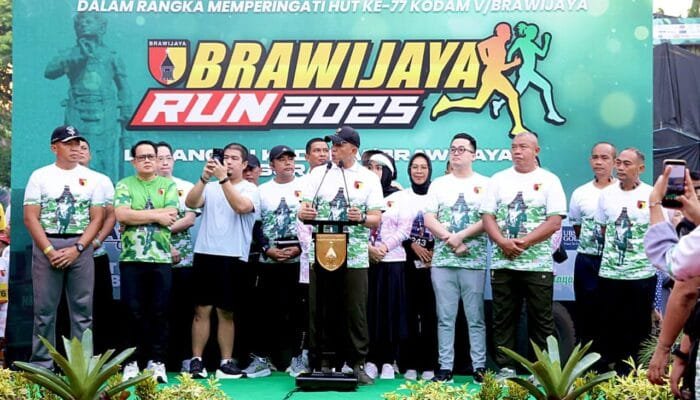 Sportif dan Solid, Kodim Lamongan Meriahkan Brawijaya Run 2025