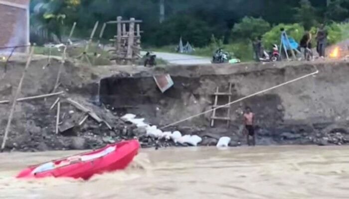 Sungai Deras Jadi Satu-satunya Jalur Logistik ke Desa Pasir Gayo Lues