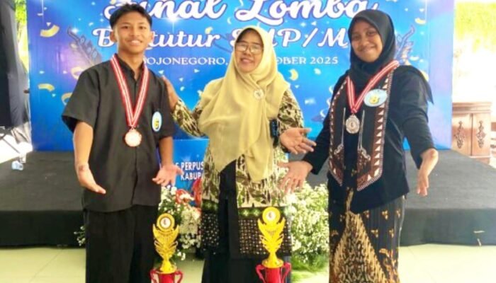 Kisah Guru Bahasa Jawa di Bojonegoro yang Sukses Cetak Prestasi