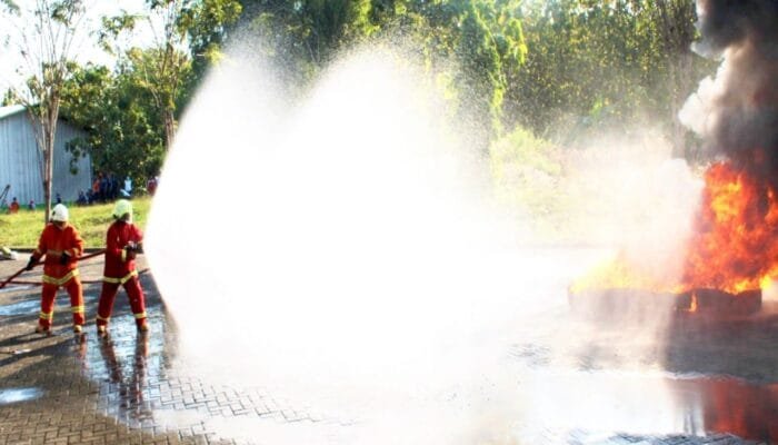 Damkarmat Bojonegoro Tangani 246 Kebakaran Sepanjang 2025