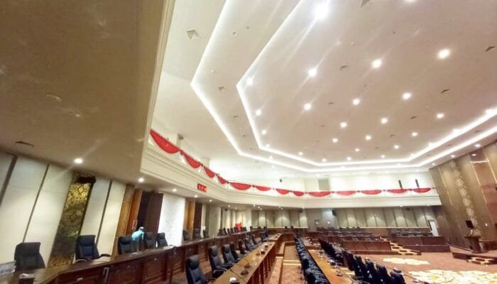 Plafon Sempat Ambrol, Gedung DPRD Bojonegoro Kembali Normal