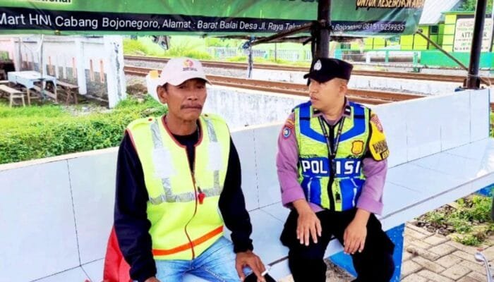 Rasa Aman Diperkuat, Polsek Sumberrejo Bojonegoro Aktif Sambangi Masyarakat