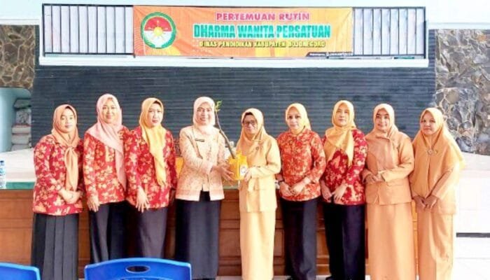 DWP Bojonegoro Serius Hijaukan Lingkungan OPD, Kelor dan Bougenville Jadi Awal