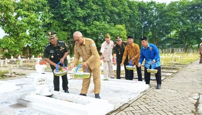 Ziarah TMP Lamongan, Momentum Satukan Veteran dan Generasi Muda