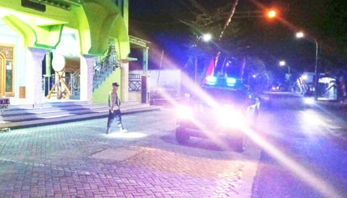 Polsek Balen Hadir di Malam Hari, Keamanan Warga Bojonegoro Jadi Prioritas