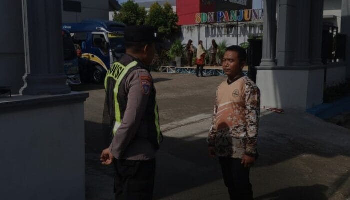 Antisipasi Curanmor hingga Kenakalan Remaja, Polsek Kalitidu Bojonegoro Patroli