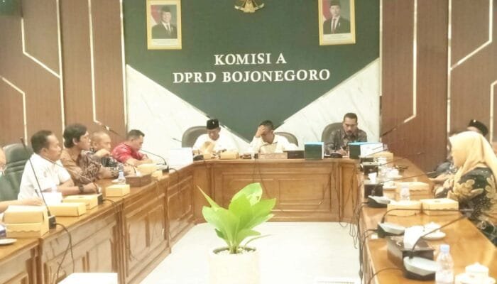 Hearing Panas Komisi A DPRD Bojonegoro, Polemik TKD Desa Belun Kian Terkuak