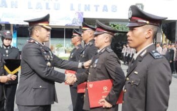 Satya Lencana Jadi Bukti Pengabdian Personel Polres Lamongan