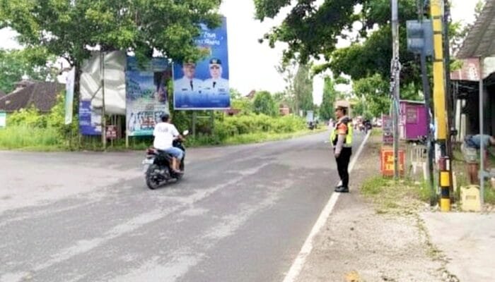 Polisi Sugihwaras Bojonegoro Turun Langsung, Warga Merasa Aman Beraktivitas