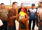 Jaga Daya Beli Warga, Bupati Bojonegoro Resmikan Pasar Murah