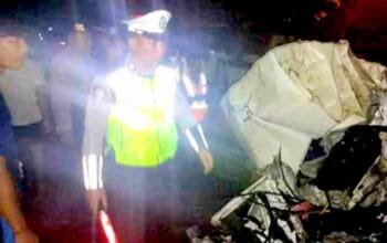 Kereta Api Hantam Mobil di Lamongan, Satu Orang Meninggal Dunia