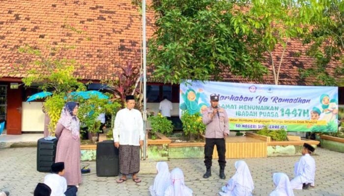 Pawai Payung Hias SDN 1 Sumberrejo Bojonegoro Berlangsung Kondusif